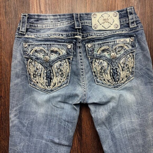 Miss Me Mid Rise Easy Crop Jeans Distressed Light Wash Angel Wings Size 26 - Picture 4 of 12